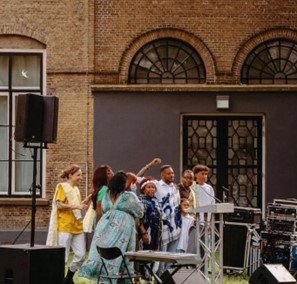 De Werkgroep Keti Koti Dordrecht bij de Keti Koti Herdenking 2023