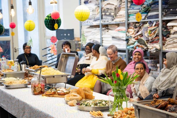 Op de schrikkeldag van dit jaar was het weer tijd voor het dansfeestje van de Wereldwijven Ateliers.