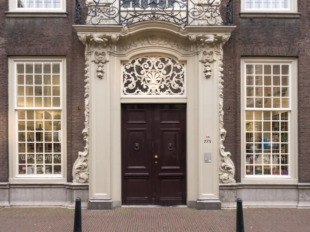 Pand van de Wereldwijven Ateliers op de Voorstraat