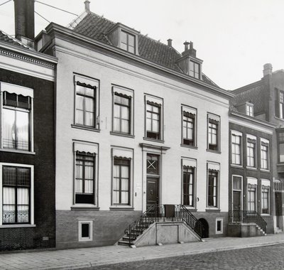 Woonhuis van notaris Sigmond aan de Wolwevershaven.